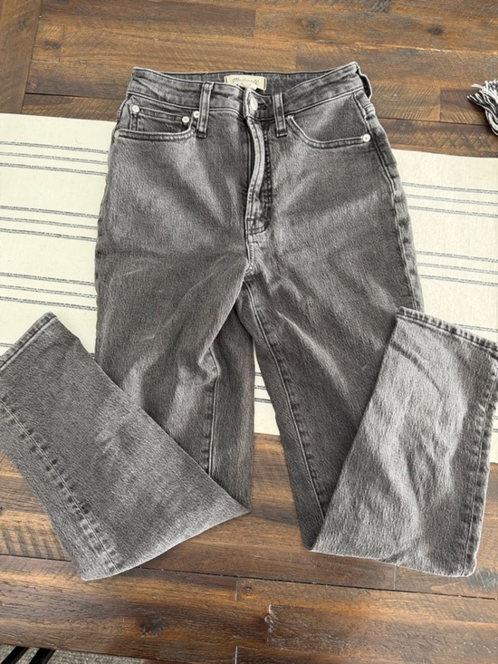 Madewell Denim - Madewell Washed Gray High-Rise Straight curvy Jeans